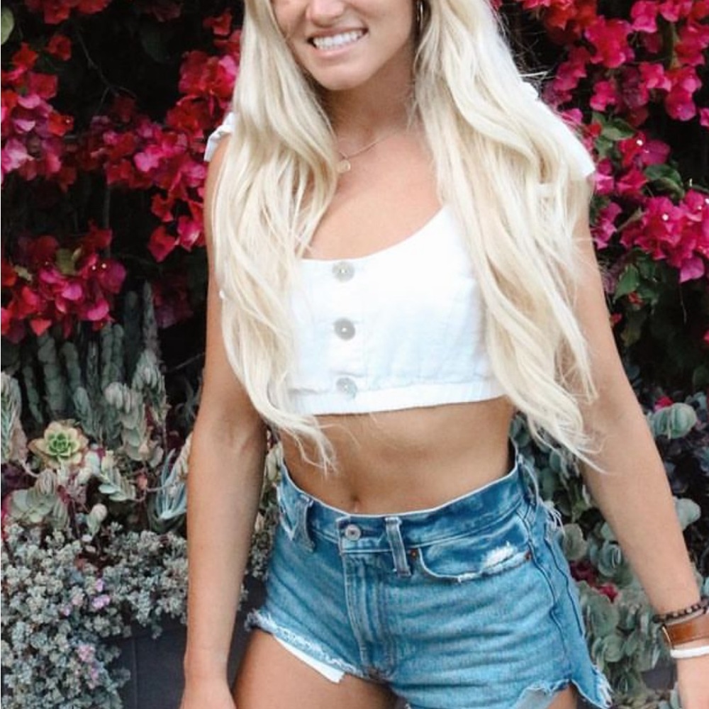White crop top.